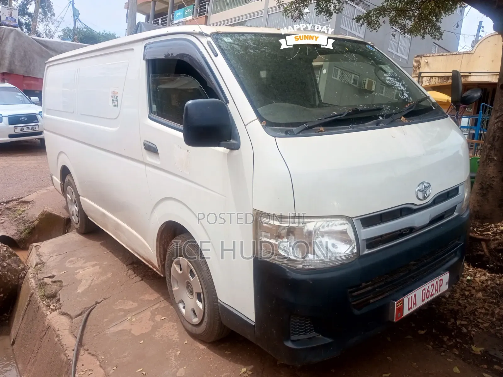 Toyota HiAce 2010 White