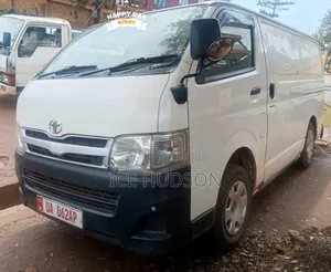 Toyota HiAce 2010 White