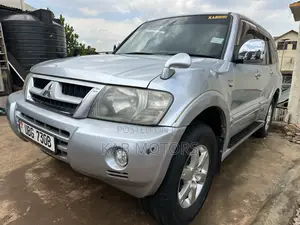Mitsubishi Pajero Elegance Long Automatic 2005 Silver