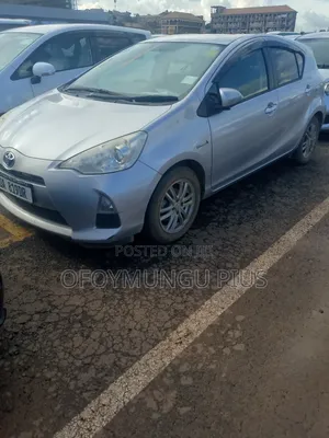Toyota Aqua 2012 Silver