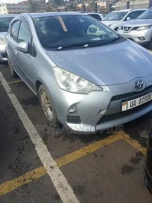 Toyota Aqua 2012 Silver