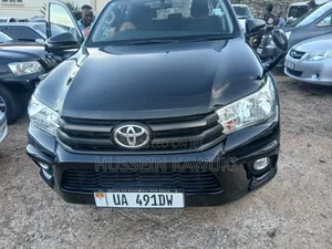 Toyota Hilux 2018 Black