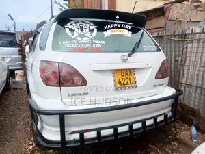 Toyota Harrier 1999 White