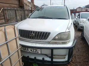 Toyota Harrier 1999 White