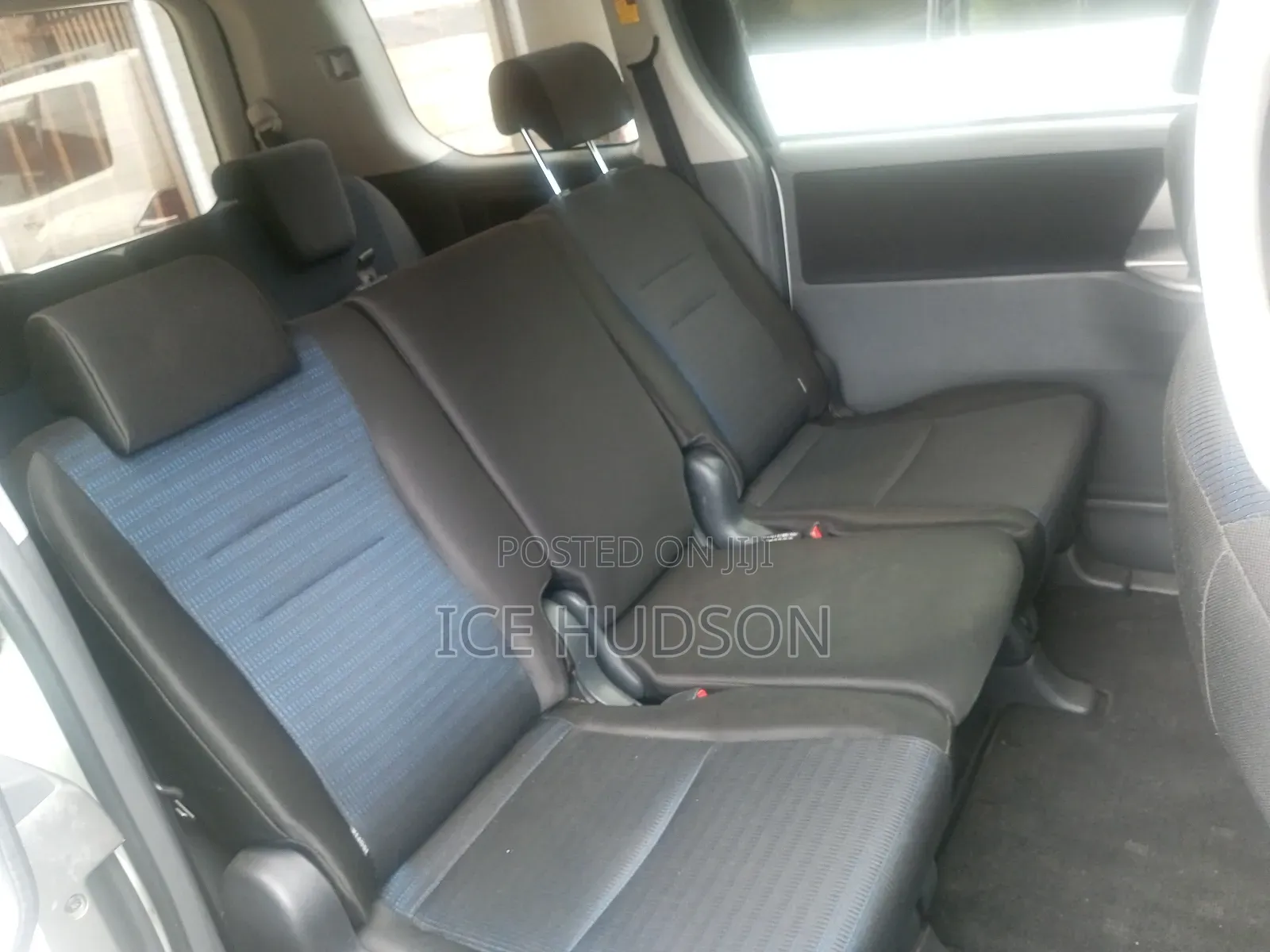 Toyota Noah 2012 White