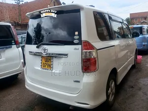 Toyota Noah 2008 White
