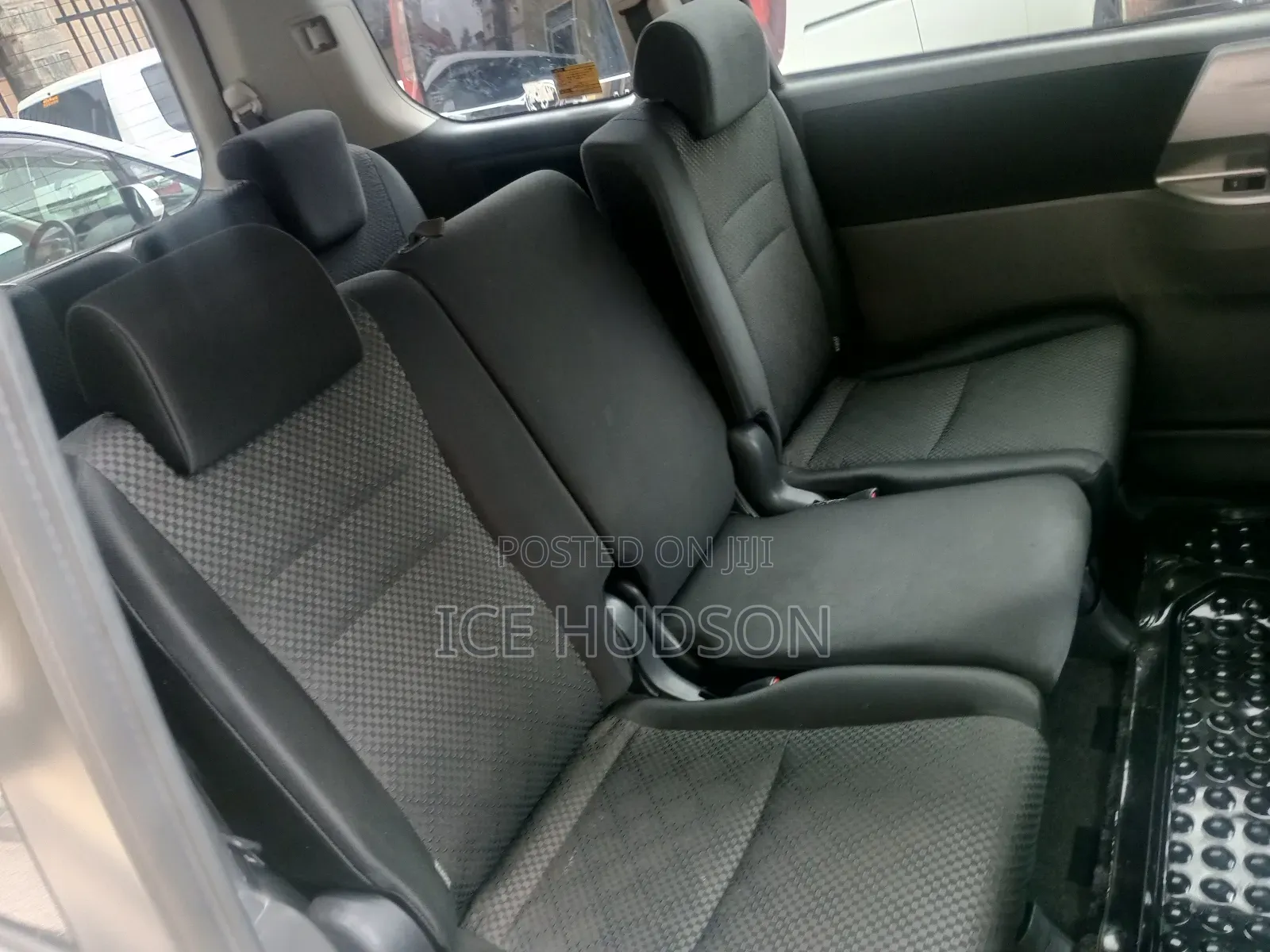 Toyota Noah 2008 White