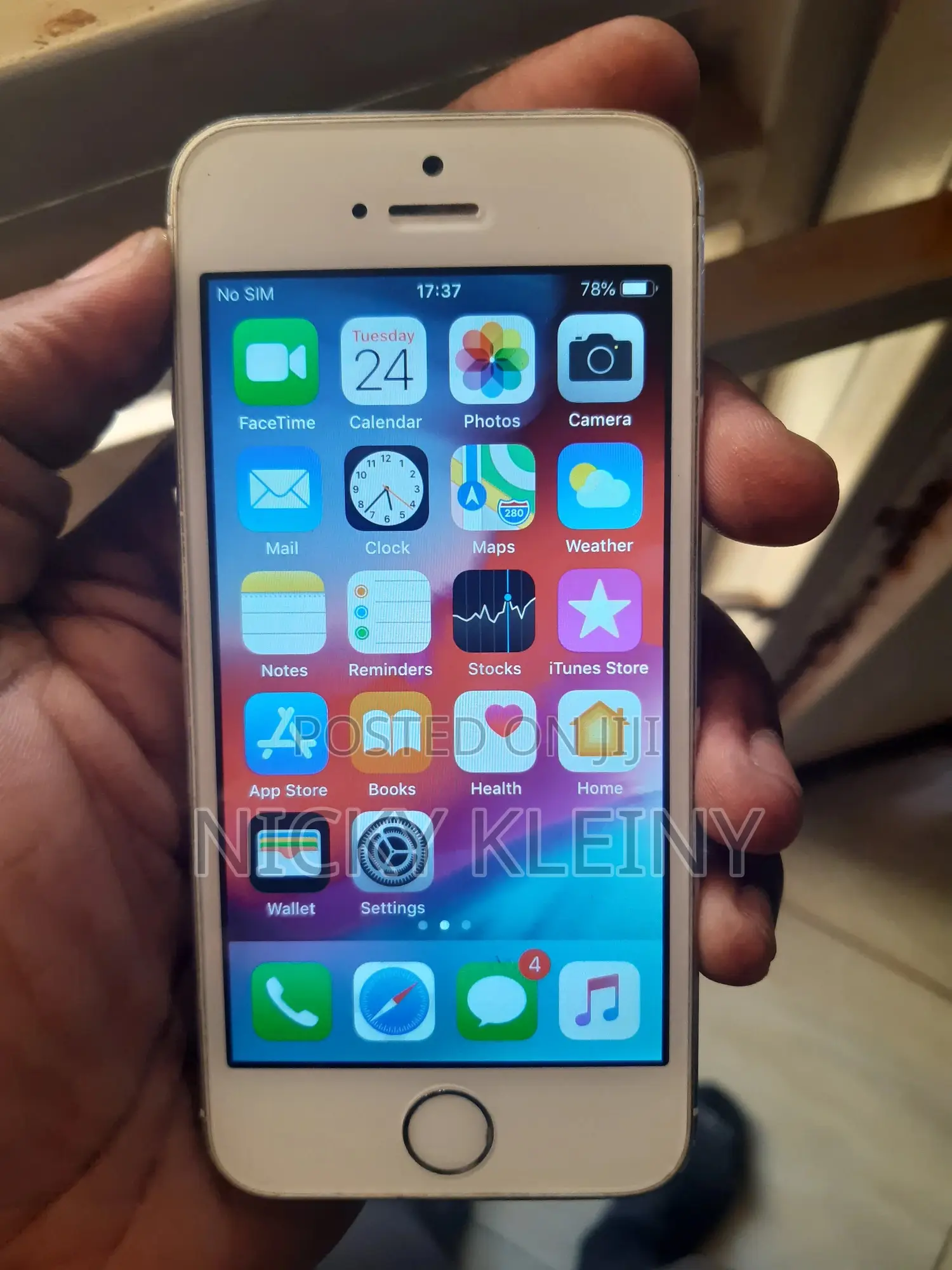 Apple iPhone 5s 16 GB White