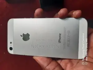 Apple iPhone 5 16 GB White