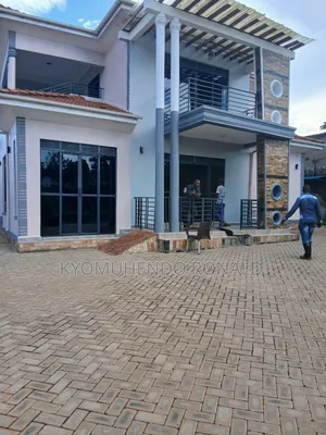 6bdrm Apartment in Kisaasi, Nakawa for rent