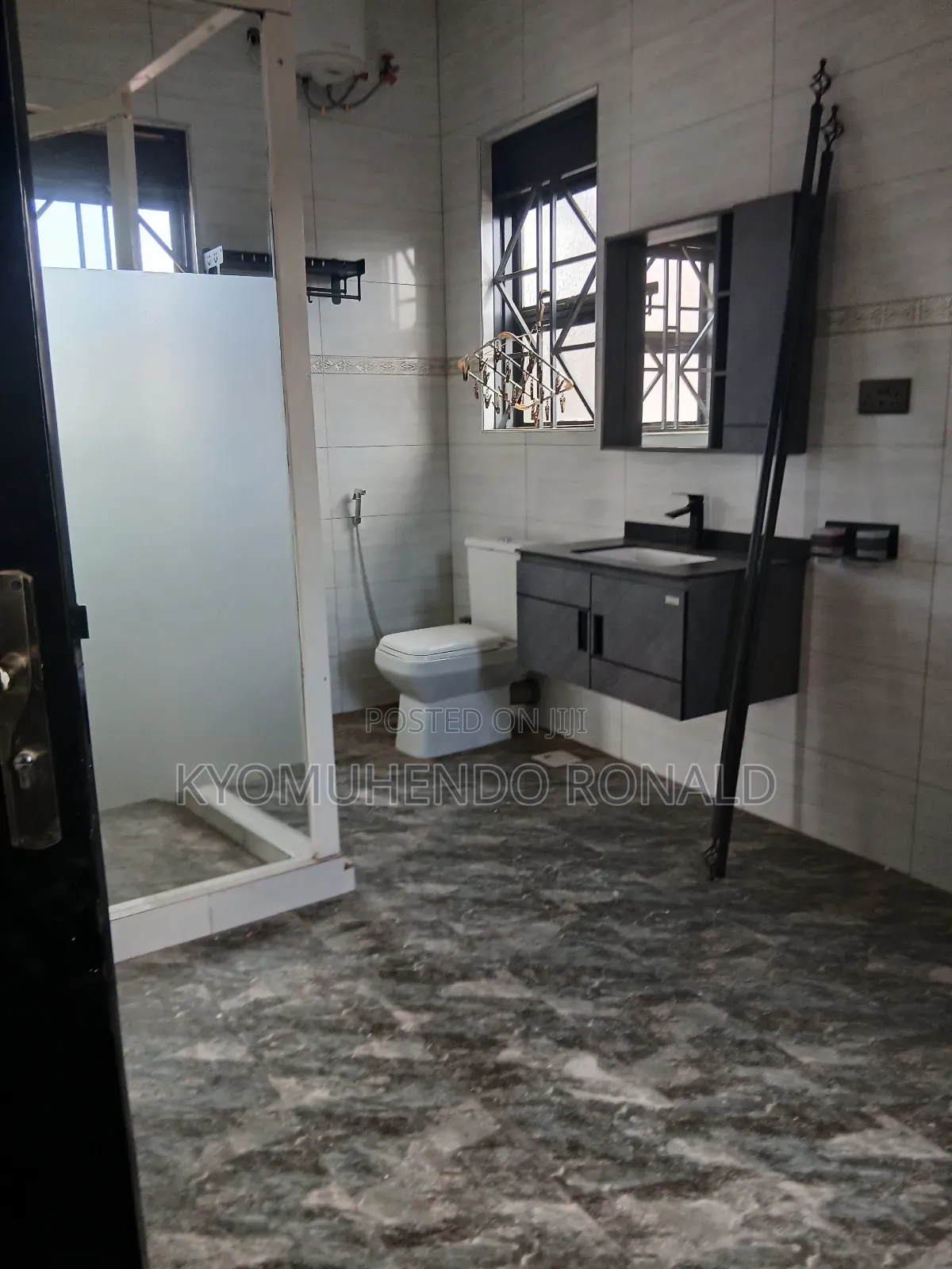 6bdrm Apartment in Kisaasi, Nakawa for rent