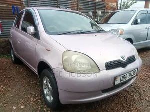Toyota Vitz 2003 Silver