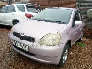 Toyota Vitz 2003 Silver