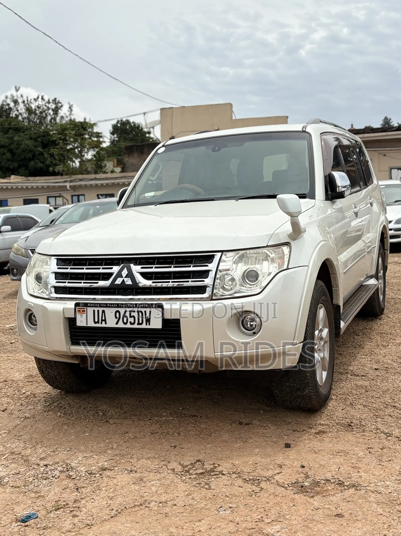 Mitsubishi Pajero 3.0 2011 White