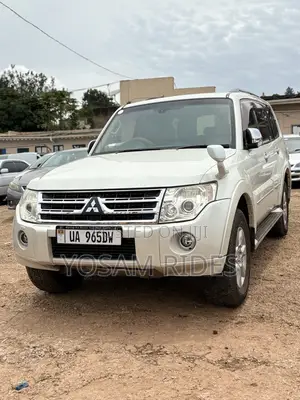 Mitsubishi Pajero 3.0 2011 White