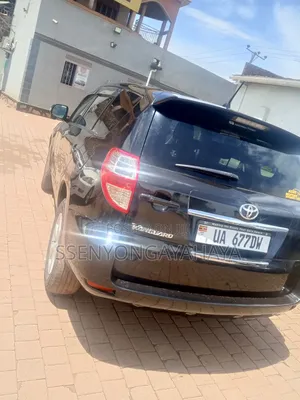 Toyota Vanguard 2012 Black