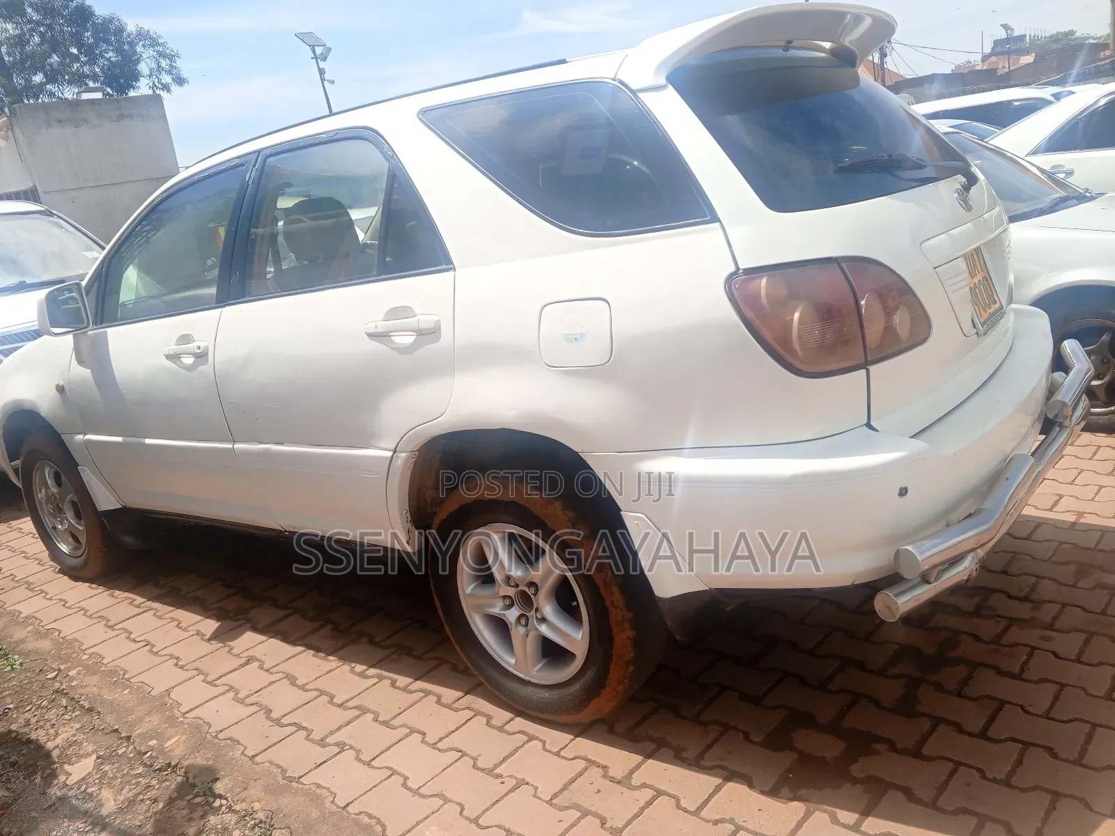 Toyota Harrier 2005 White