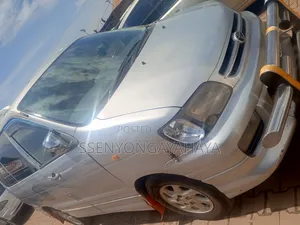 Toyota Noah 2001 Silver