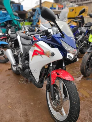 Honda CB 2014 White