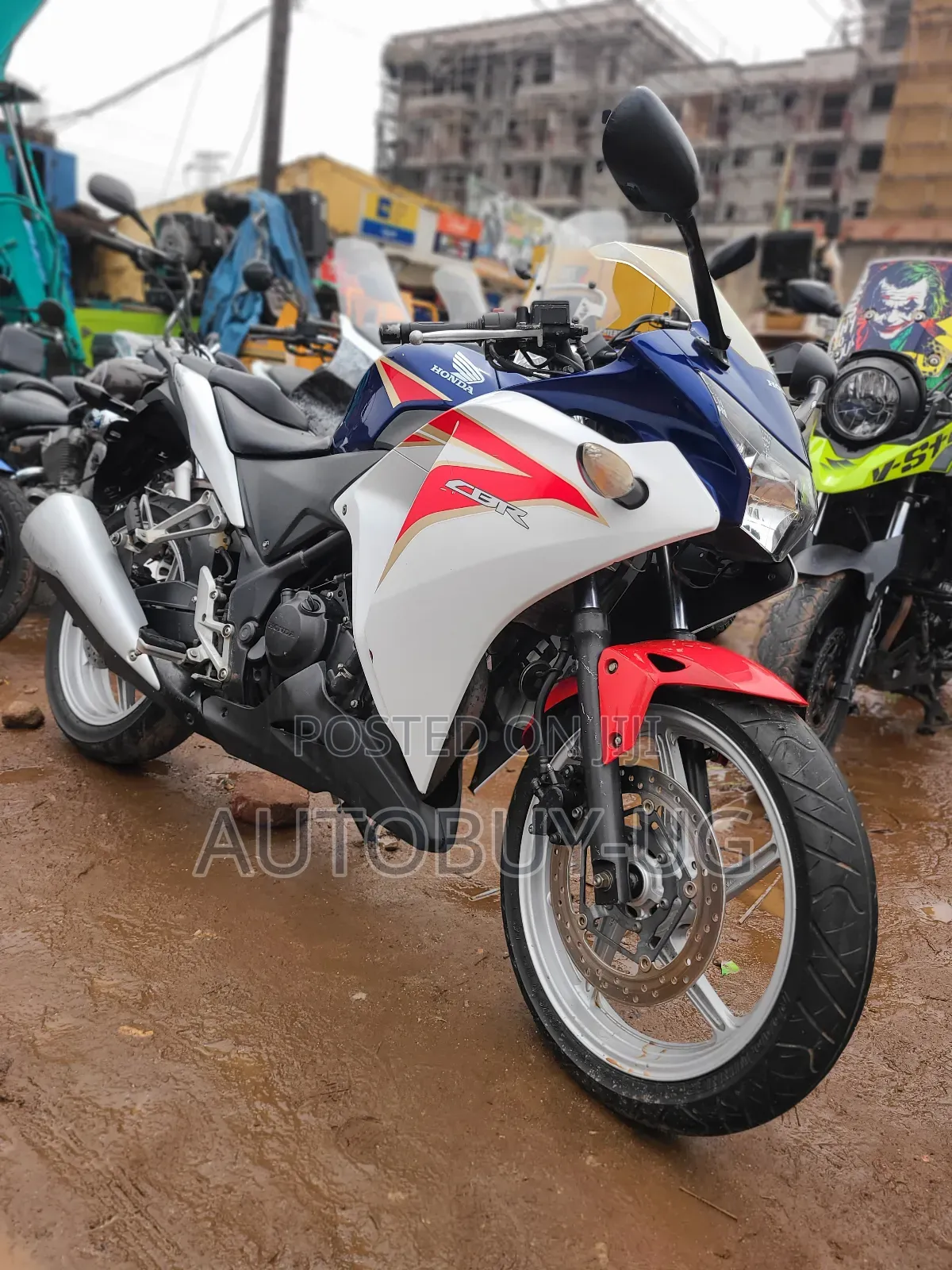 Honda CB 2014 White