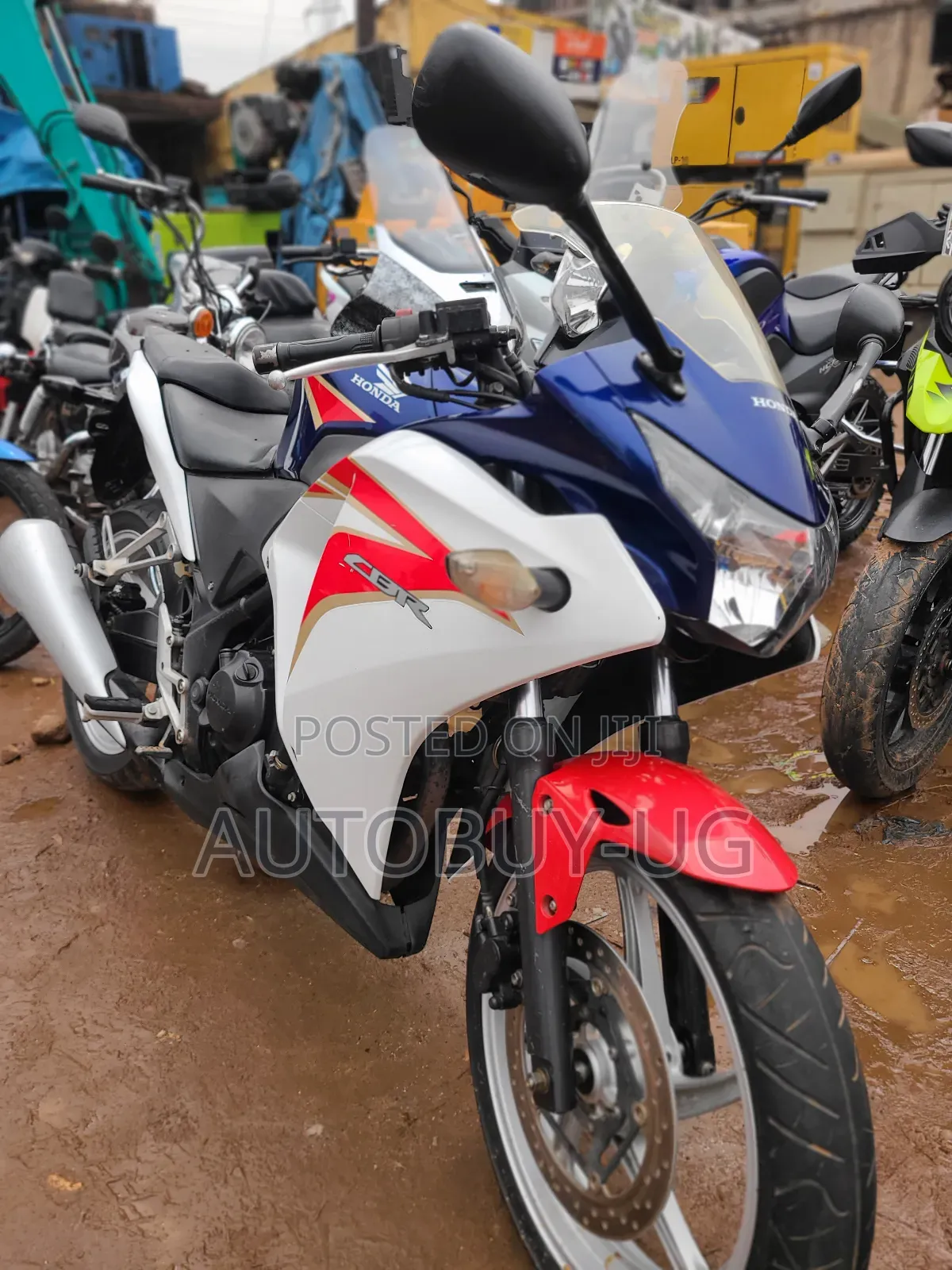Honda CB 2014 White