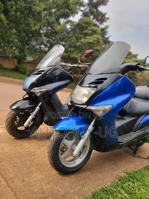 Yamaha Majesty 2015