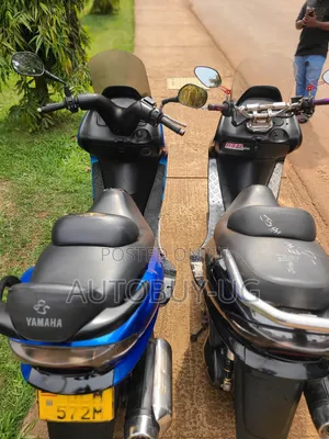 Yamaha Majesty 2015