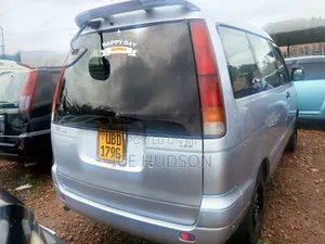 Toyota Noah 2001 Blue