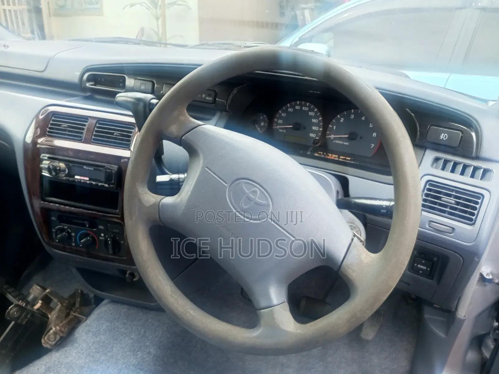 Toyota Noah 2001 Blue