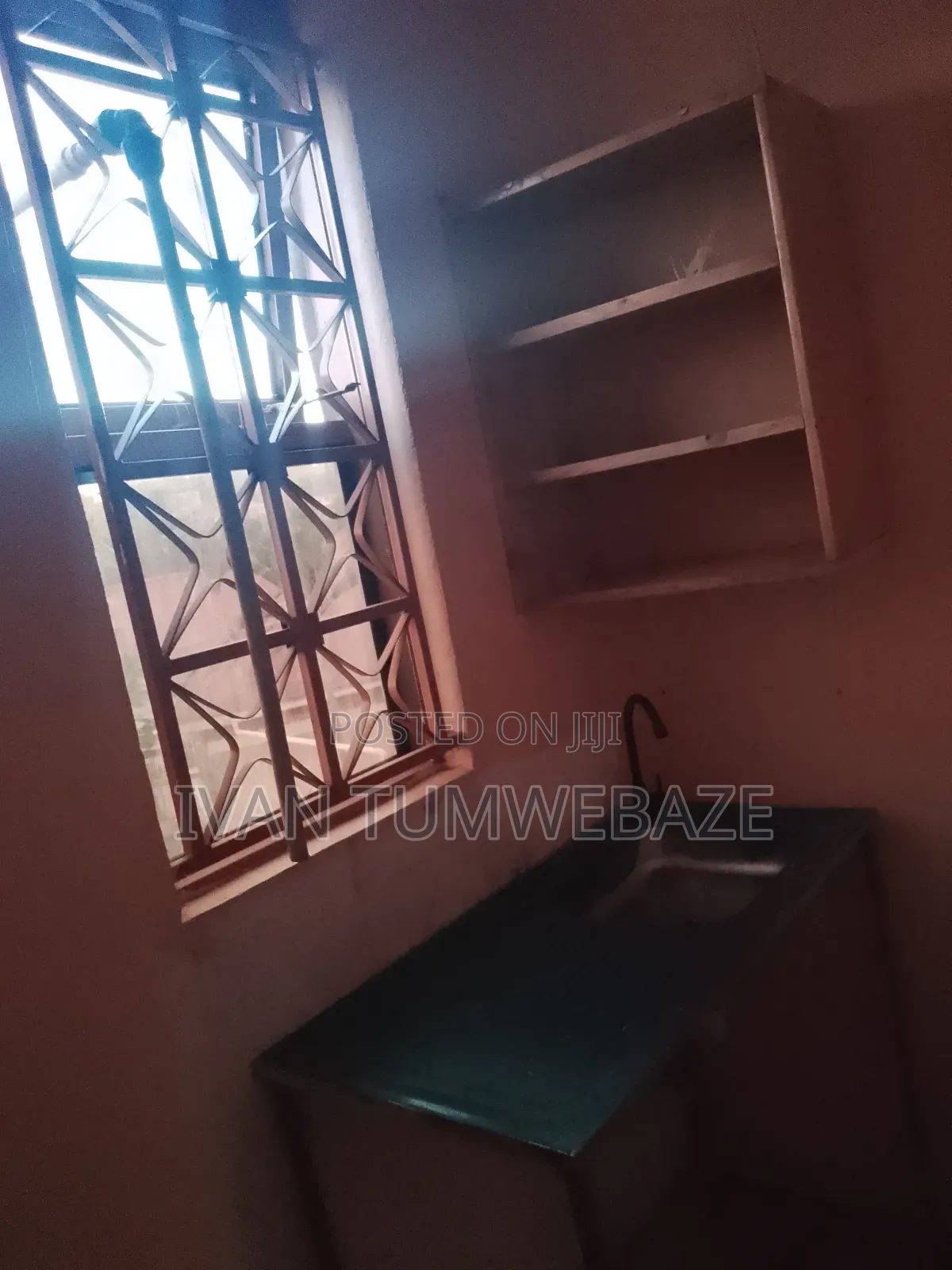 1bdrm Apartment in Zana Entebbe Road, Central Division for rent
