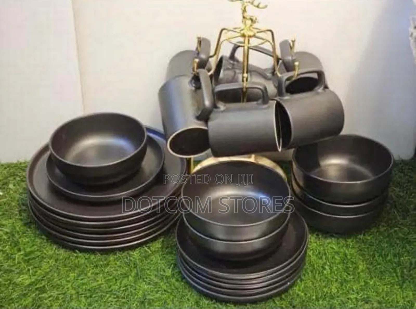 16-Piece Matte Black Ceramic Dinnerware Set,
