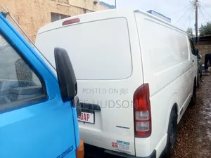 Toyota HiAce 2011 White