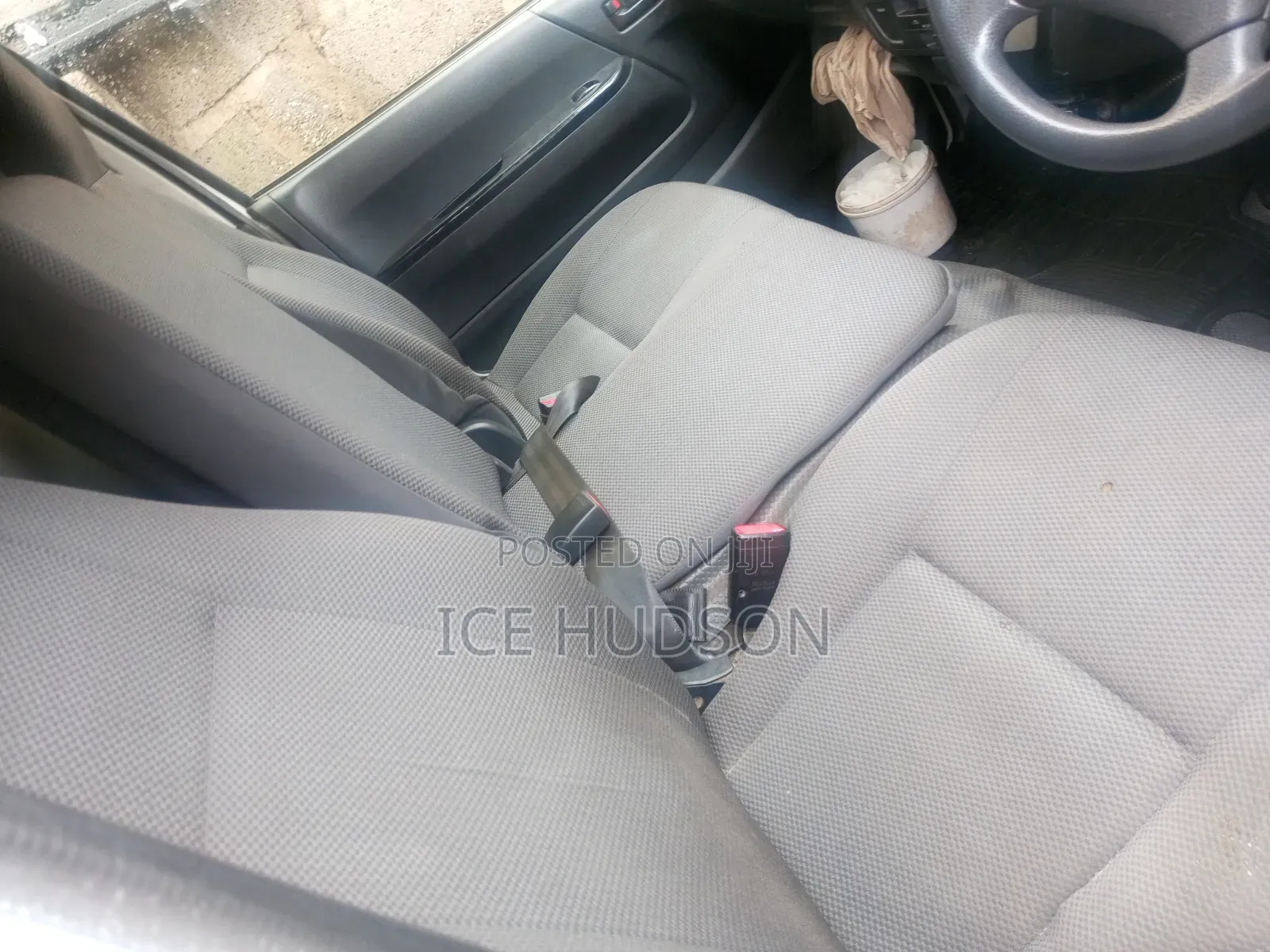 Toyota HiAce 2011 White