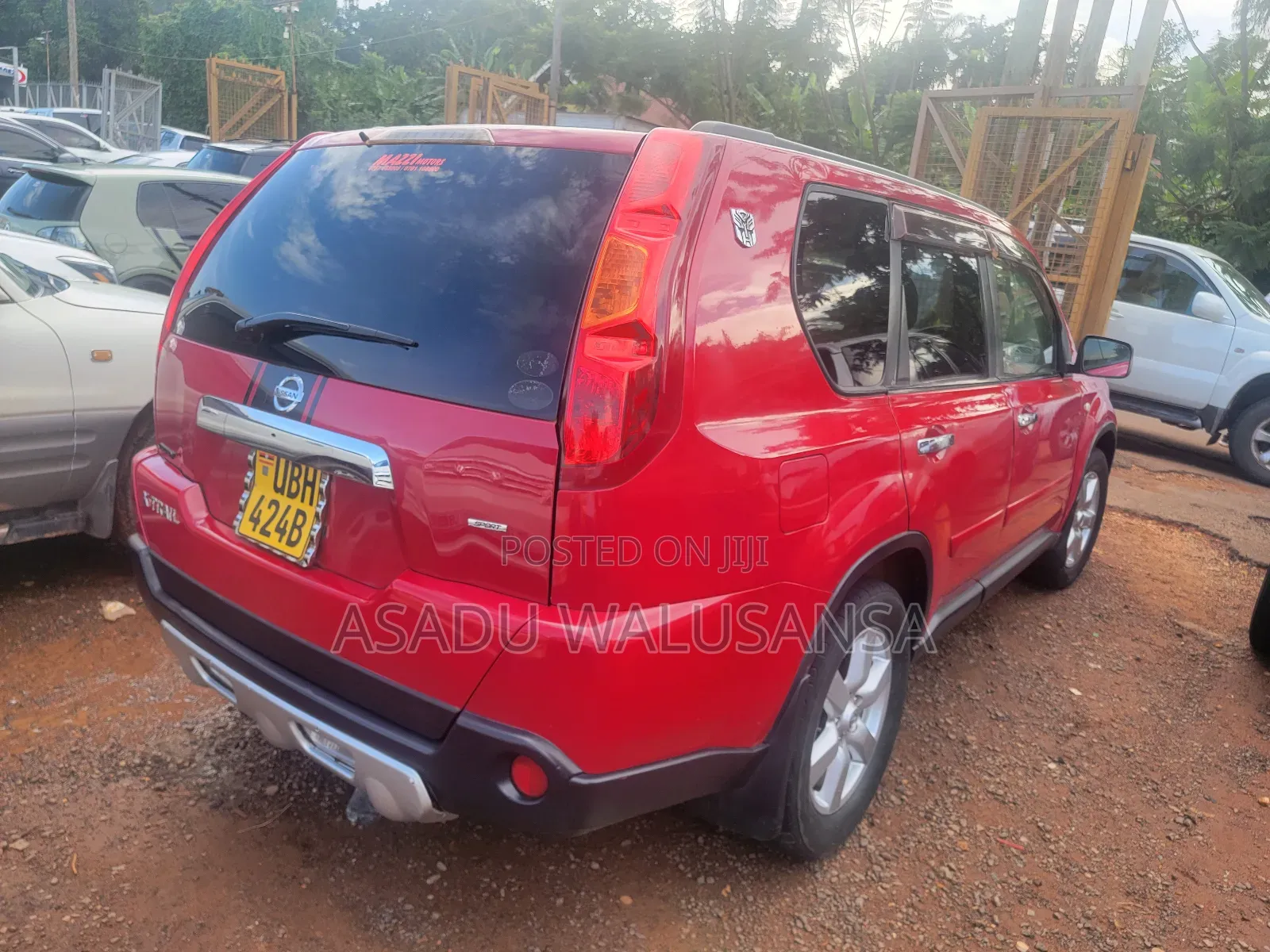Nissan X-Trail 2011 Red