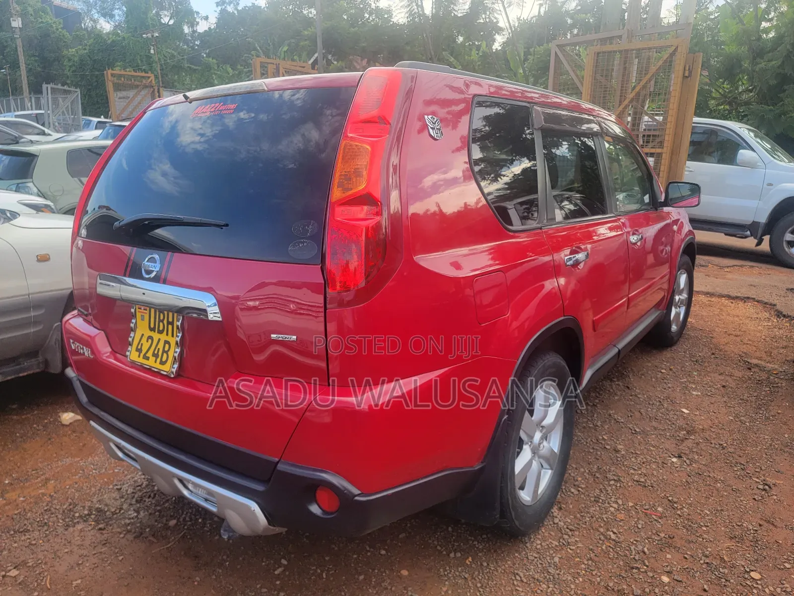 Nissan X-Trail 2011 Red