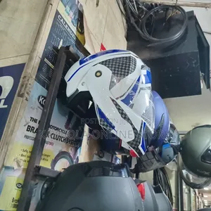 Motorcycle Full Face Covering Flip .