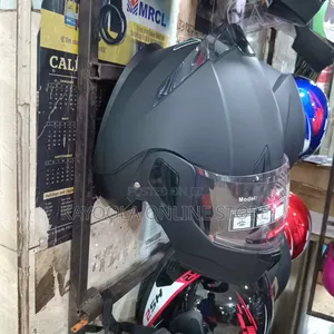 Motorcycle Full Face Covering Flip .