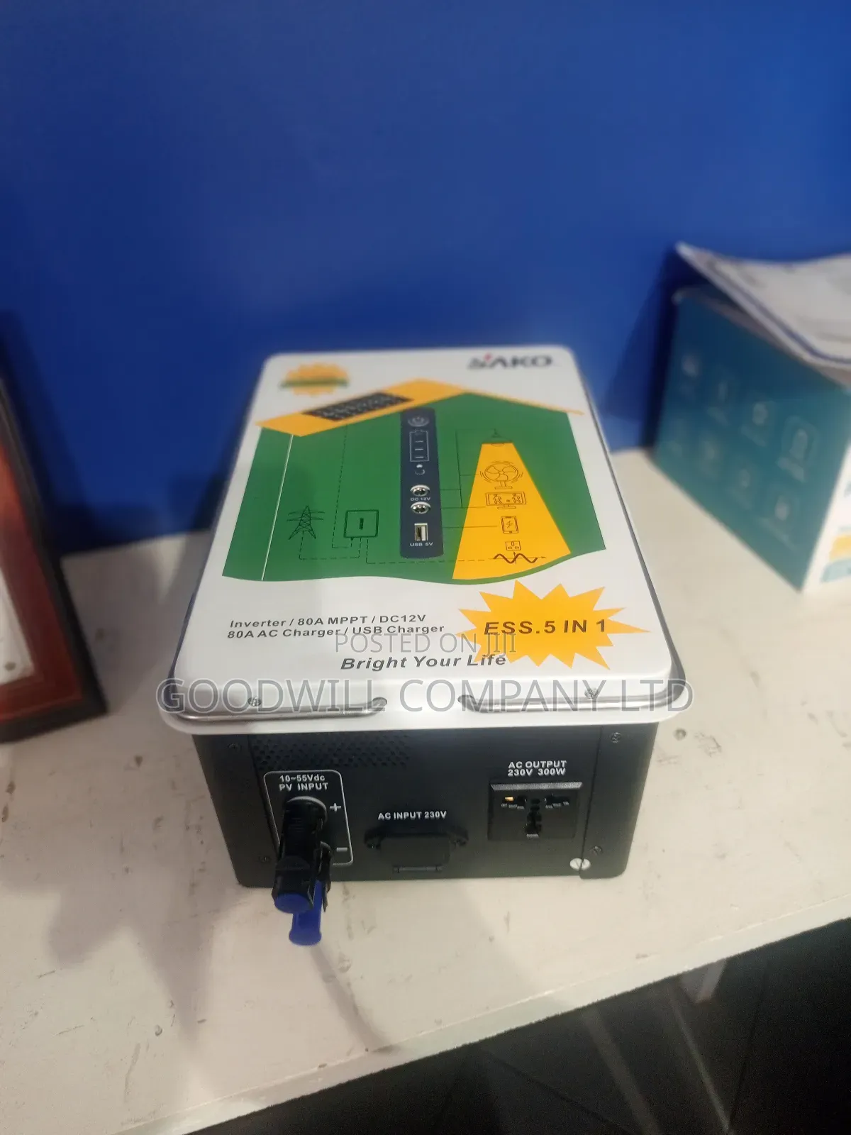 All in One 900wh Lithium Battery 300w Inverter Sako Power Station