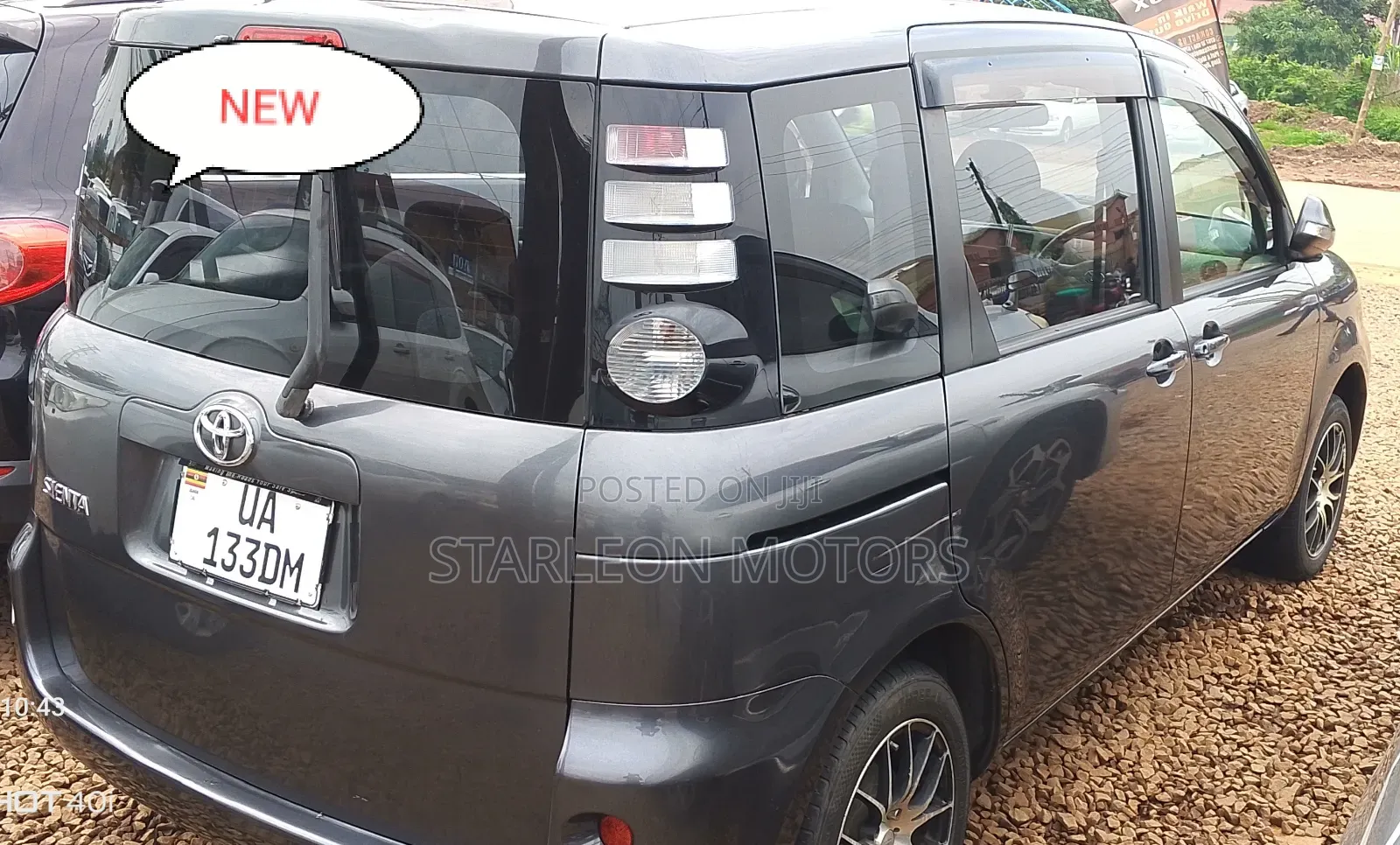Toyota Sienta 1.5 AWD 2012 Gray