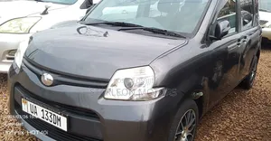 Toyota Sienta 1.5 AWD 2012 Gray