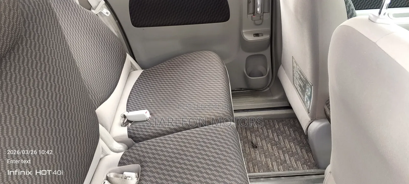 Toyota Sienta 1.5 AWD 2012 Gray