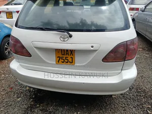 Toyota Harrier 2002 White