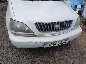 Toyota Harrier 2002 White
