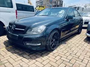 Mercedes-Benz C200 2012 Black