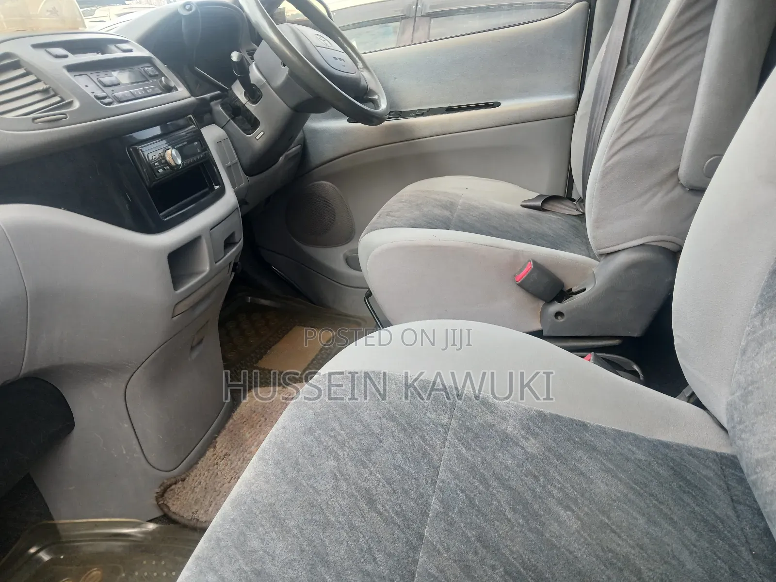 Toyota Regius 2004 Silver