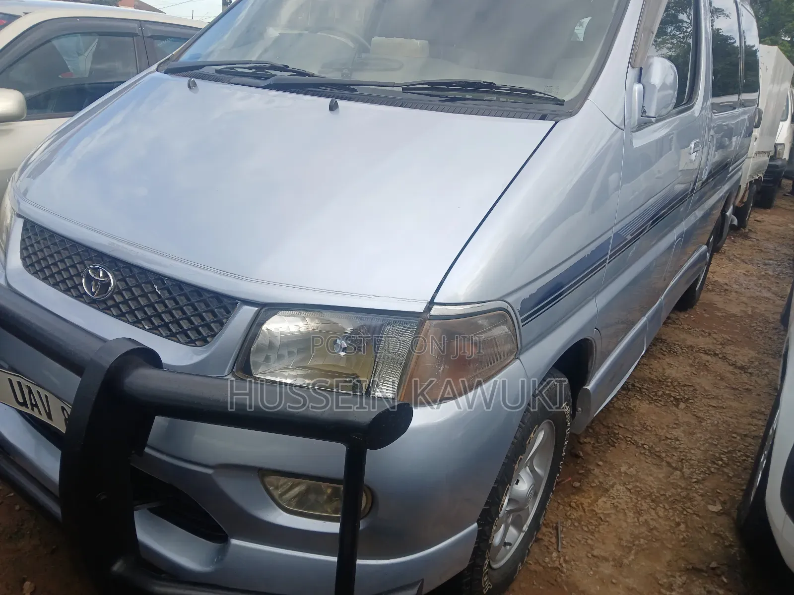 Toyota Regius 2004 Silver