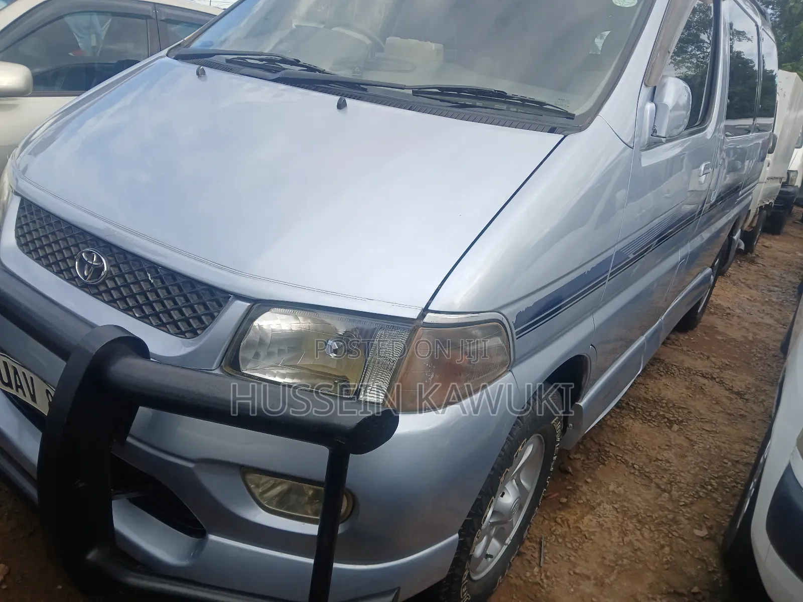 Toyota Regius 2004 Silver