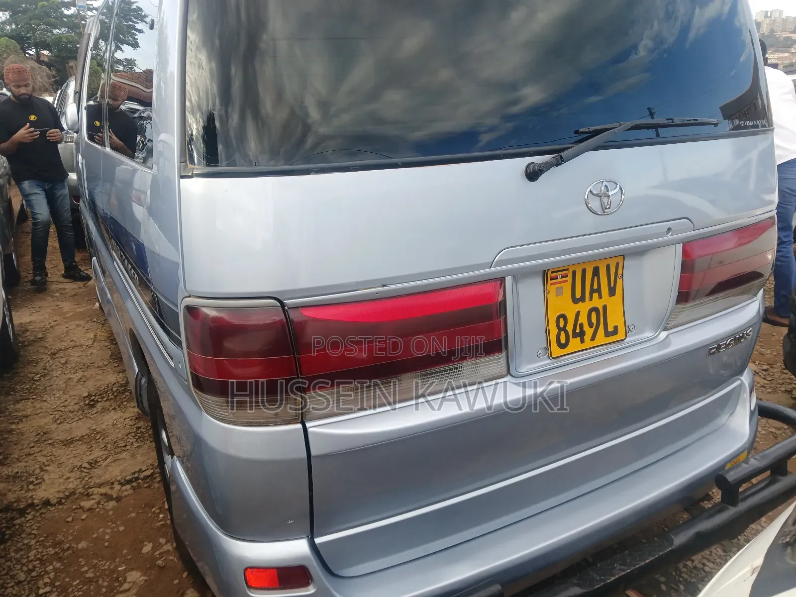 Toyota Regius 2004 Silver