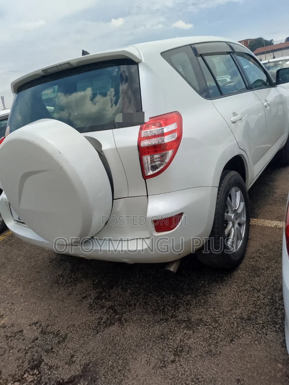 Toyota RAV4 2011 White