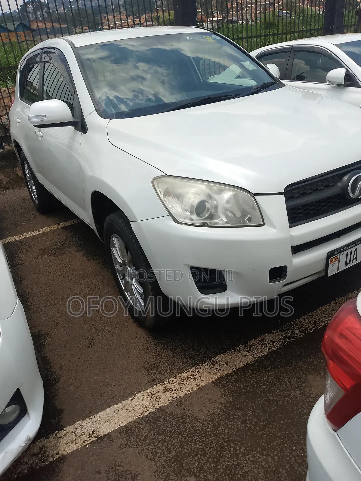 Toyota RAV4 2011 White